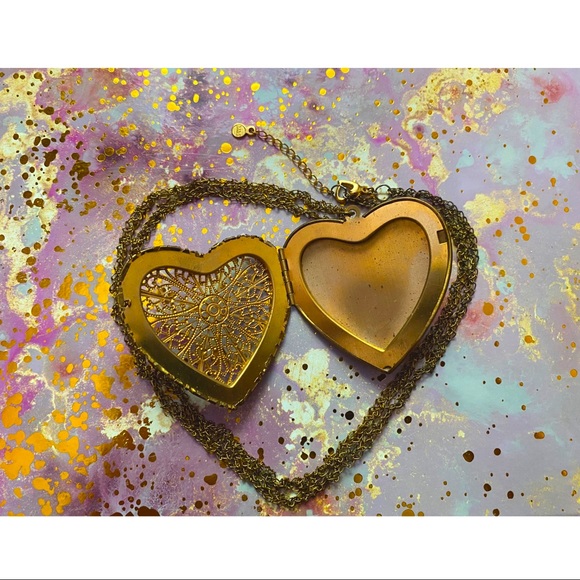 Vintage locket necklace - Picture 2 of 2